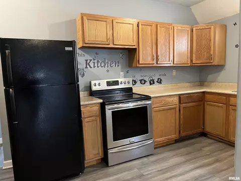 2160 S 17th St, Springfield, IL 62703 photo 4