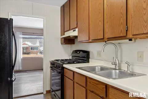 1926 Marland St, Springfield, IL 62702 photo 6