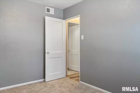 1926 Marland St, Springfield, IL 62702 photo 9
