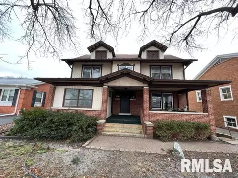 1620 S 6th St, Springfield, IL 62703 photo 2