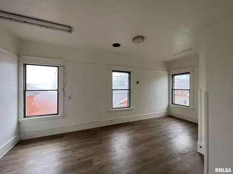 1620 S 6th St, Springfield, IL 62703 photo 9