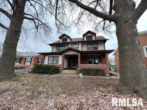 1620 S 6th St, Springfield, IL 62703