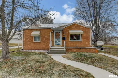 821 Percy Ave, Springfield, IL 62702 photo 1