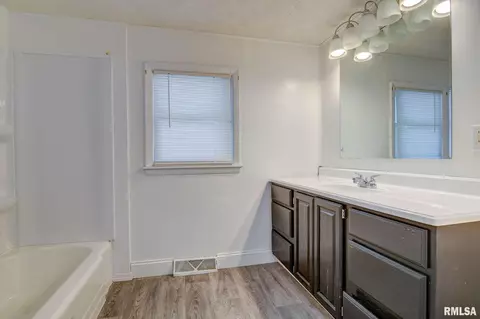 826 N Patton Ave, Springfield, IL 62702 photo 19