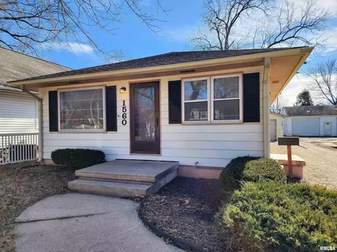 1560 Reed Ave, Springfield, IL 62704