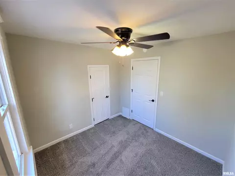 2001 S College St, Springfield, IL 62704 photo 9