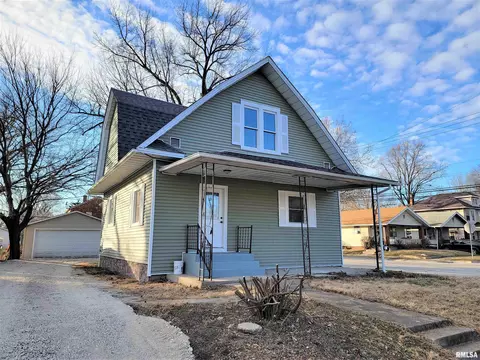 2001 S College St, Springfield, IL 62704 photo 1