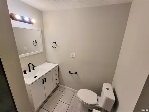 2001 S College St, Springfield, IL 62704 photo 12