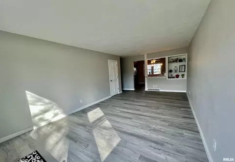 60 Locksley Ln, Springfield, IL 62704 photo 3