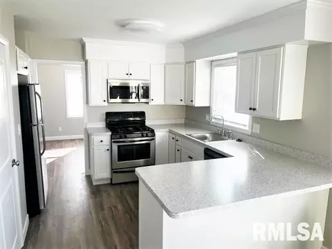 33 Foresters Ln, Springfield, IL 62704 photo 3