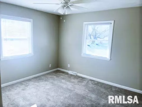 33 Foresters Ln, Springfield, IL 62704 photo 8