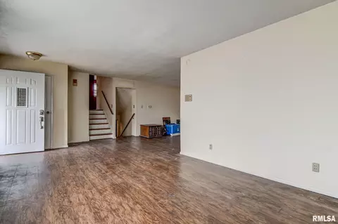2428 Cahokia Dr, Springfield, IL 62702 photo 3