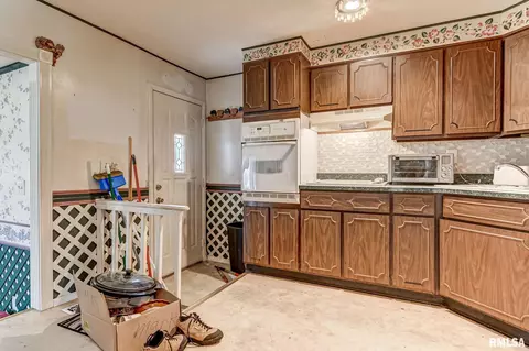 2428 Cahokia Dr, Springfield, IL 62702 photo 8