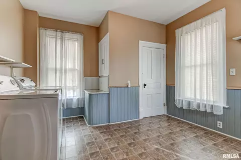537 S State St, Springfield, IL 62704 photo 18