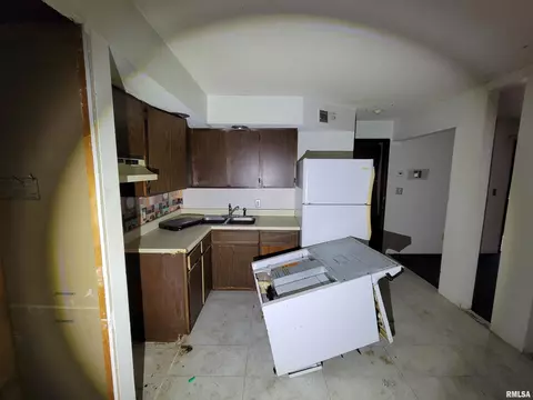 1500 W Enos Ave, Springfield, IL 62702 photo 9