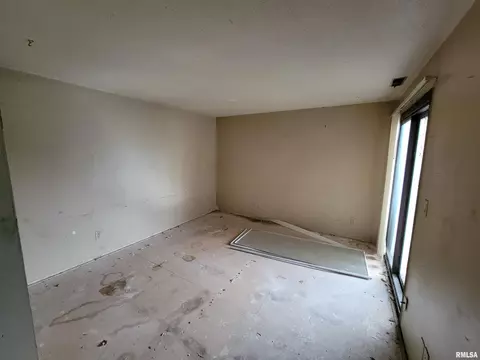 1500 W Enos Ave, Springfield, IL 62702 photo 7