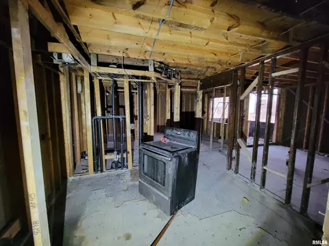 1500 W Enos Ave, Springfield, IL 62702 photo 6