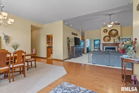 6505 Preston Dr, Springfield, IL 62711 photo 5