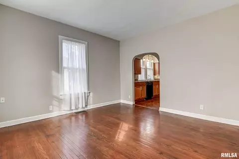 1633 Capitol Ave, Springfield, IL 62704 photo 4