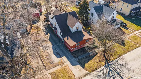 515 W Chestnut St, Mason City, IL 62664