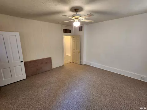 1035 N 6th St, Springfield, IL 62702 photo 9