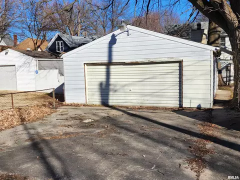 1035 N 6th St, Springfield, IL 62702 photo 8