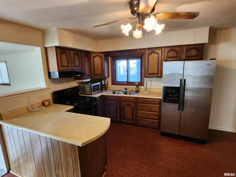 1035 N 6th St, Springfield, IL 62702 photo 17