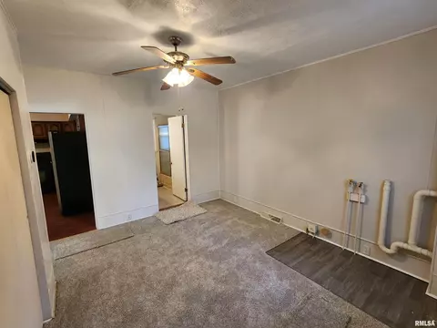 1035 N 6th St, Springfield, IL 62702 photo 12