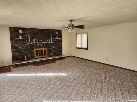 1035 N 6th St, Springfield, IL 62702 photo 19