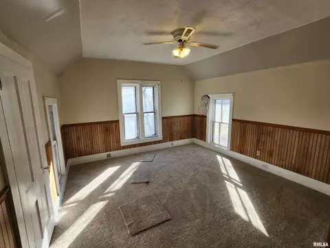 1035 N 6th St, Springfield, IL 62702 photo 25