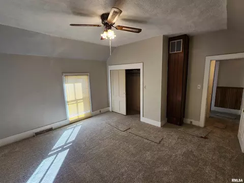 1035 N 6th St, Springfield, IL 62702 photo 27