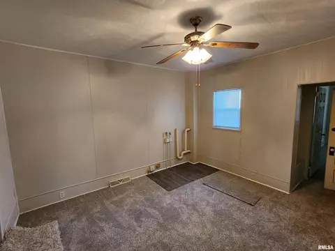1035 N 6th St, Springfield, IL 62702 photo 11