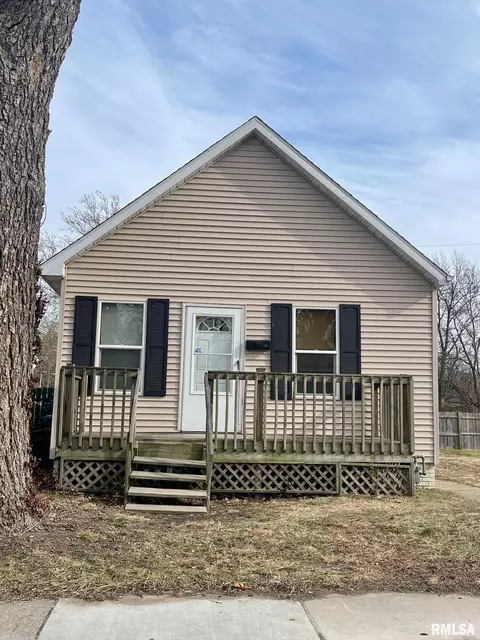 1210 Poole St, Springfield, IL 62702 photo 1