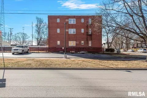 906 S 8th St, Springfield, IL 62703 photo 17