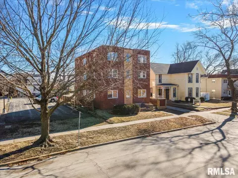 906 S 8th St, Springfield, IL 62703 photo 2