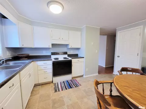 3008 Terra Ct, Springfield, IL 62707 photo 4