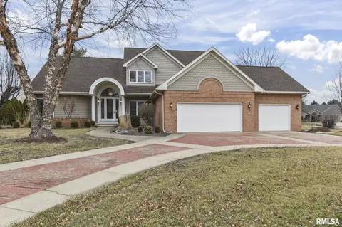 5104 Eagle Ridge Dr, Springfield, IL 62711 photo 1