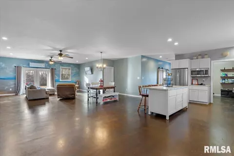 607 Stewart Rd, Franklin, IL 62638 photo 8