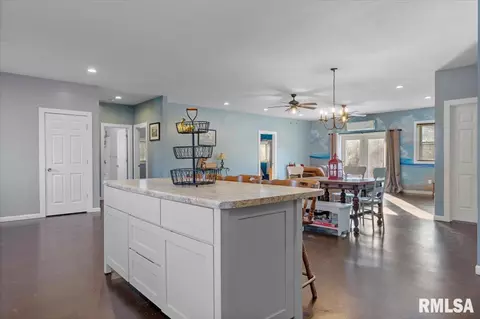 607 Stewart Rd, Franklin, IL 62638 photo 9