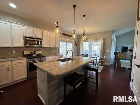 1617 Hoechester Rd, Springfield, IL 62712 photo 4