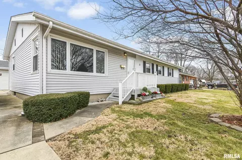 8 St Marys Ct, Springfield, IL 62702 photo 3