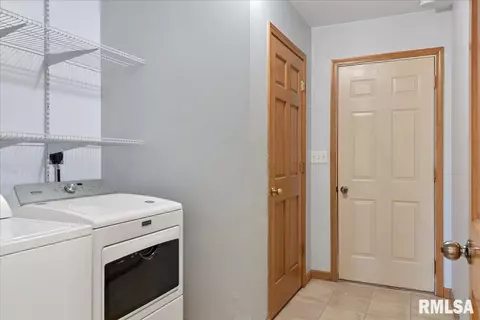 3709 Bergamot Dr, Springfield, IL 62712 photo 24