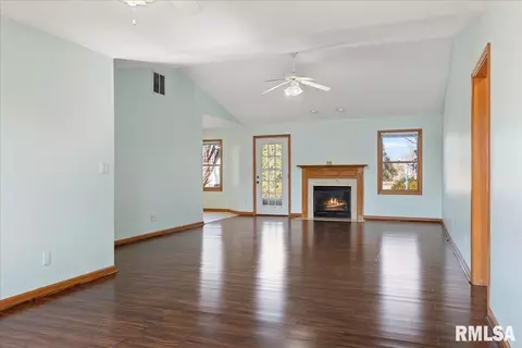 3709 Bergamot Dr, Springfield, IL 62712 photo 12