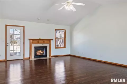 3709 Bergamot Dr, Springfield, IL 62712 photo 6