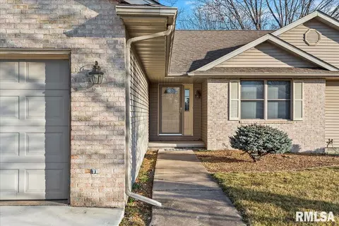 3709 Bergamot Dr, Springfield, IL 62712 photo 4
