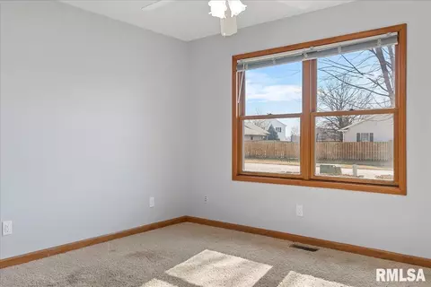 3709 Bergamot Dr, Springfield, IL 62712 photo 29