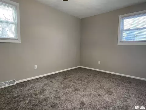 3233 Warner Dr, Springfield, IL 62703 photo 13