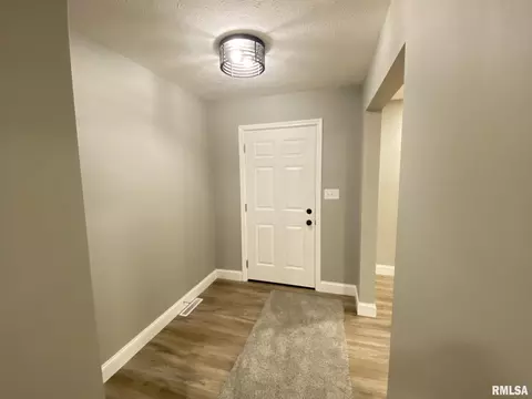 55 White Birch Rd, Springfield, IL 62707 photo 2
