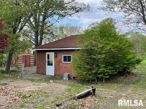 200 N Pear St, Topeka, IL 61567 photo 2