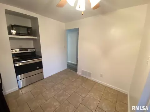 2512 E Keys Ave, Springfield, IL 62702 photo 10